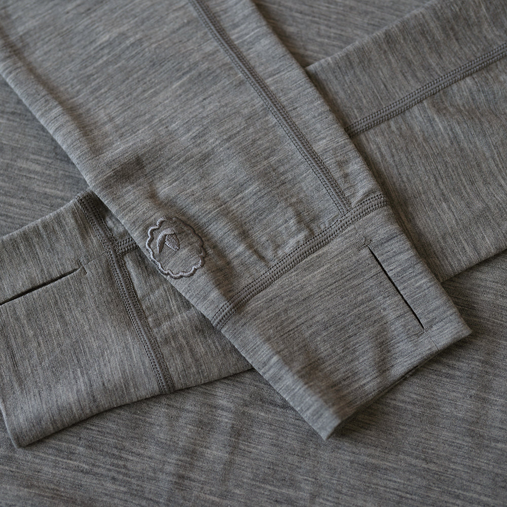 Isobaa | Mens 160 Merino Active Roll Neck (Charcoal Melange) | Embrace the chill in style with our Men's 160 Merino Active Roll Neck, crafted from 160g 18.5 micron superfine merino wool