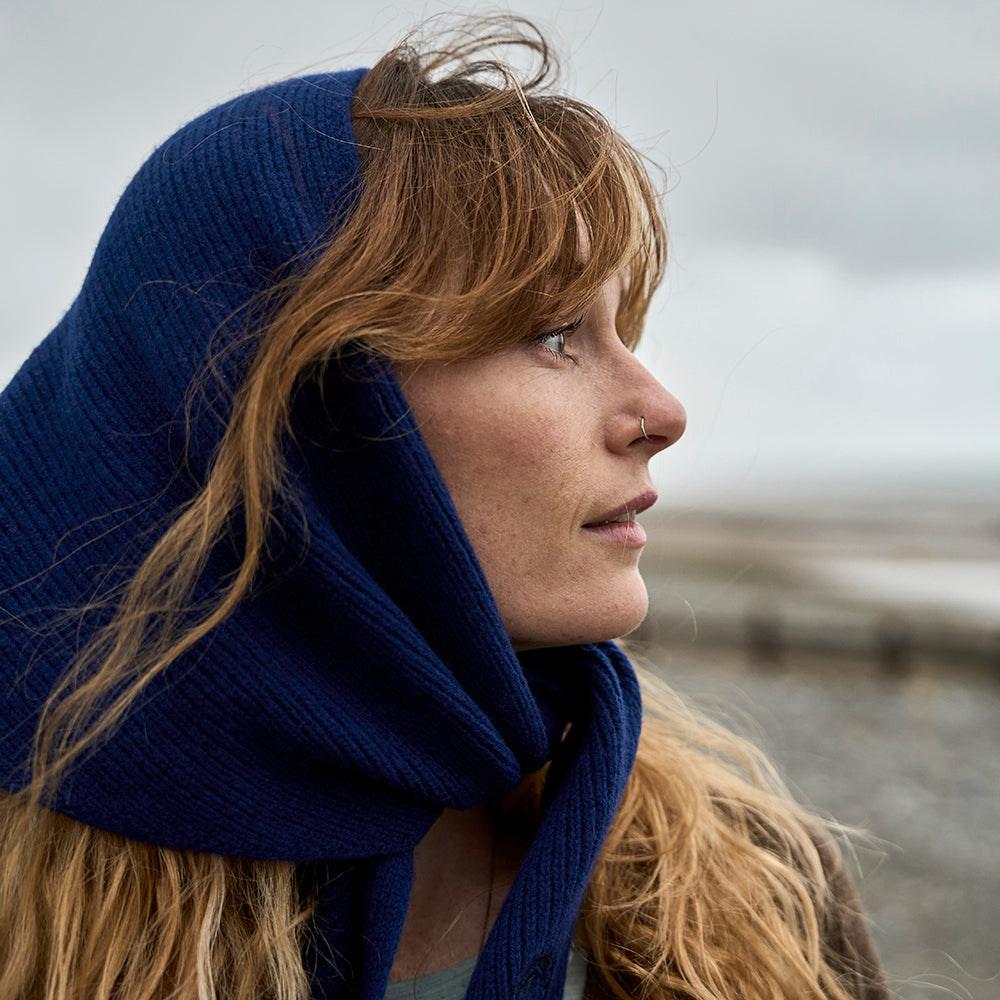 Merino Triangle Scarf (Navy)