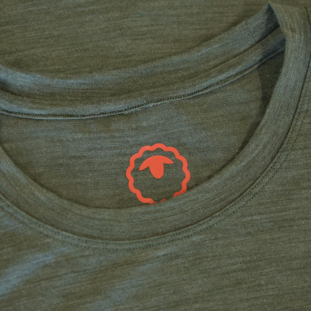 Isobaa Womens Merino 150 Sunset T-Shirt (Olive Melange/Black)