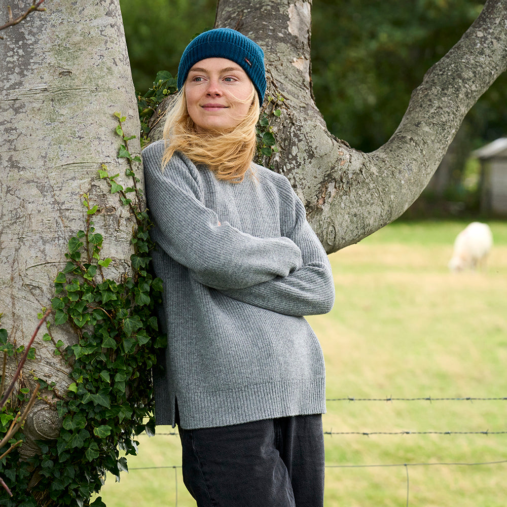 Womens Herdwick Merino Crew Sweater (Heather) | Model: Cat