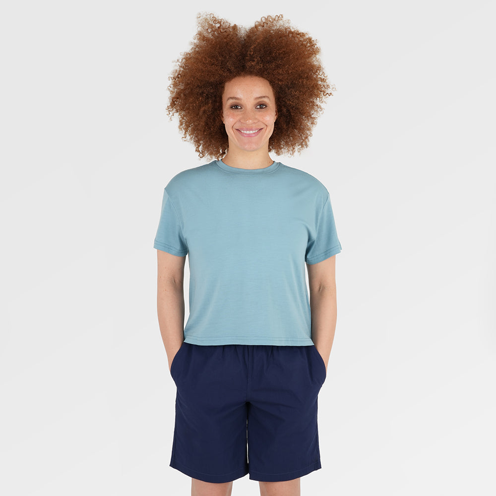 Womens Merino 150 Short Sleeve Relaxed Crew (Lagoon) | Model: Chi Chi