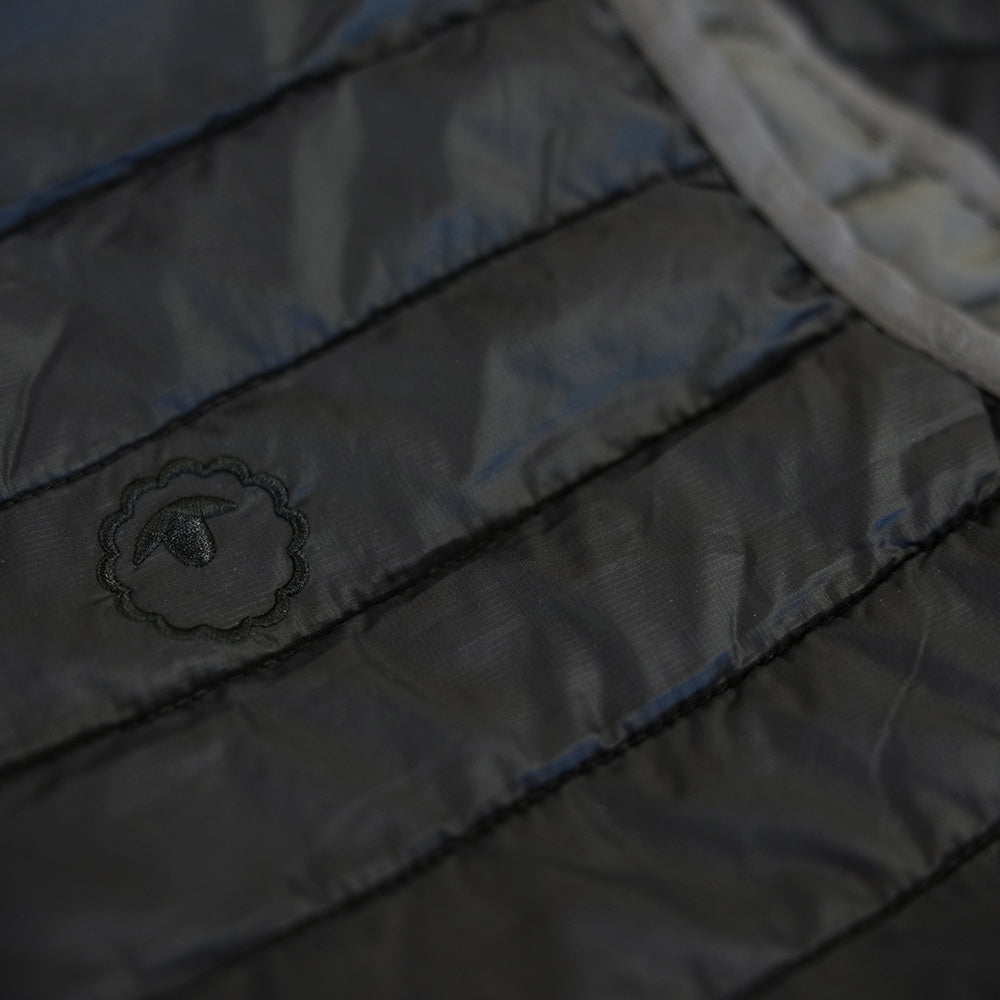 Isobaa Mens Merino Wool Insulated Gilet (Black/Smoke)