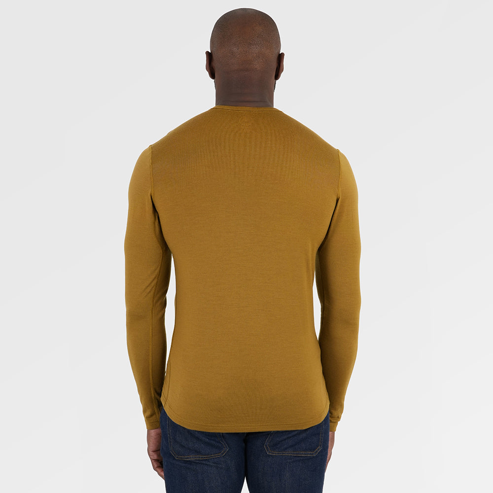 Mens Merino 180 Long Sleeve Crew (Dull Gold) | Model: Michael