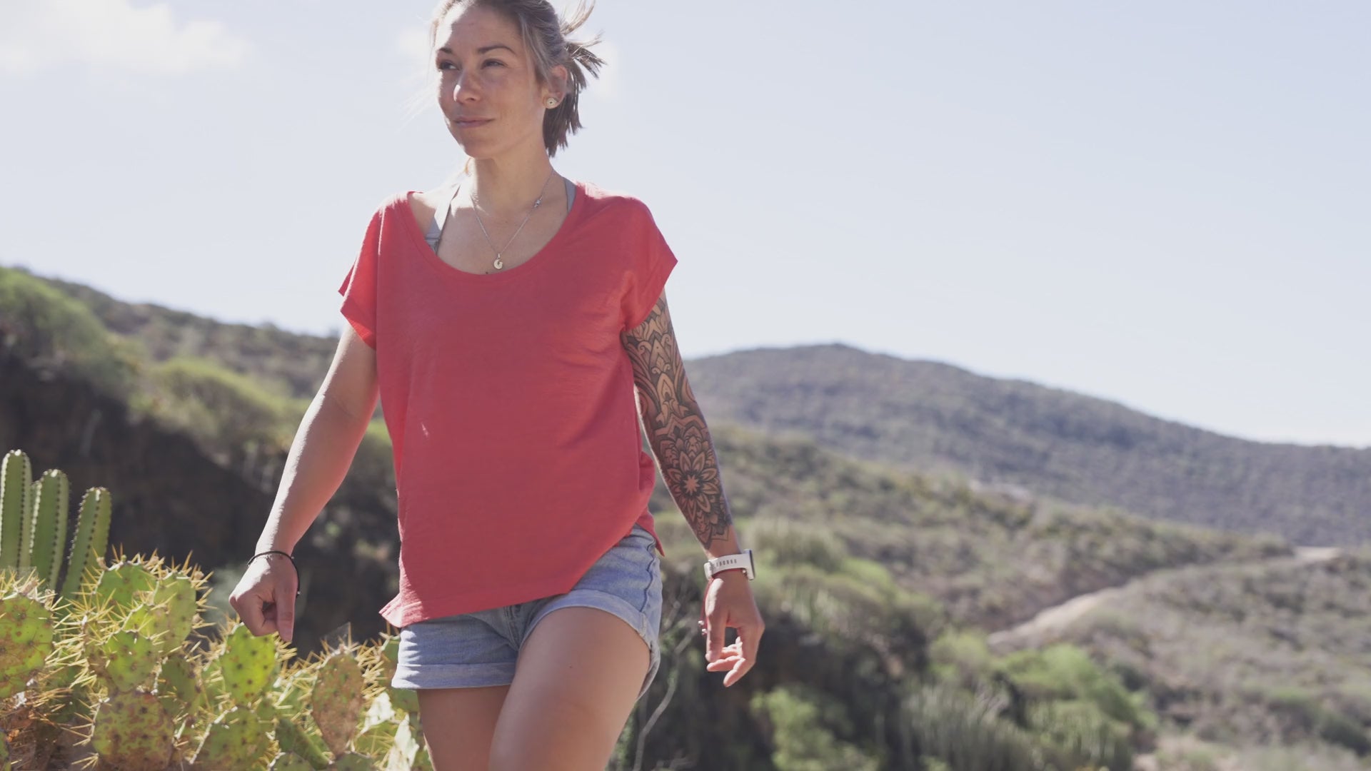 Womens 120 Ultrafine SS Scoop Top (Coral) | align: 25% 30% | Model: IsabelC