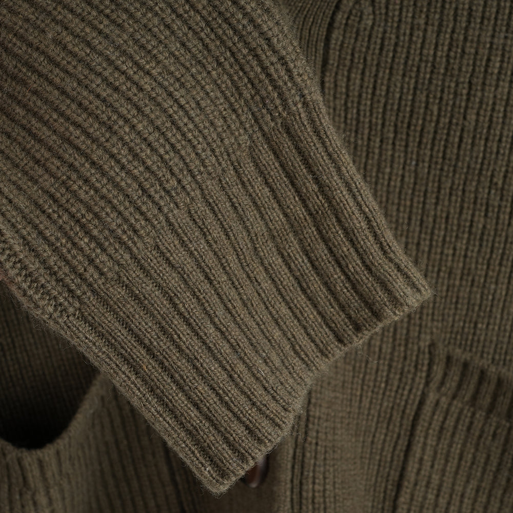 Femme Cardigan en mérinos Herdwick (Dark Olive)