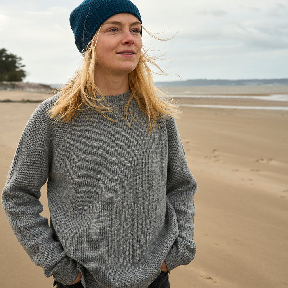 Womens Herdwick Merino Crew Sweater (Heather) | Model: Cat