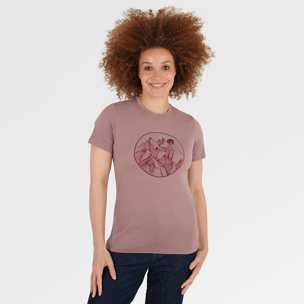 Womens Merino 150 Mountains Tee (Burlwood) | Model: Chi Chi