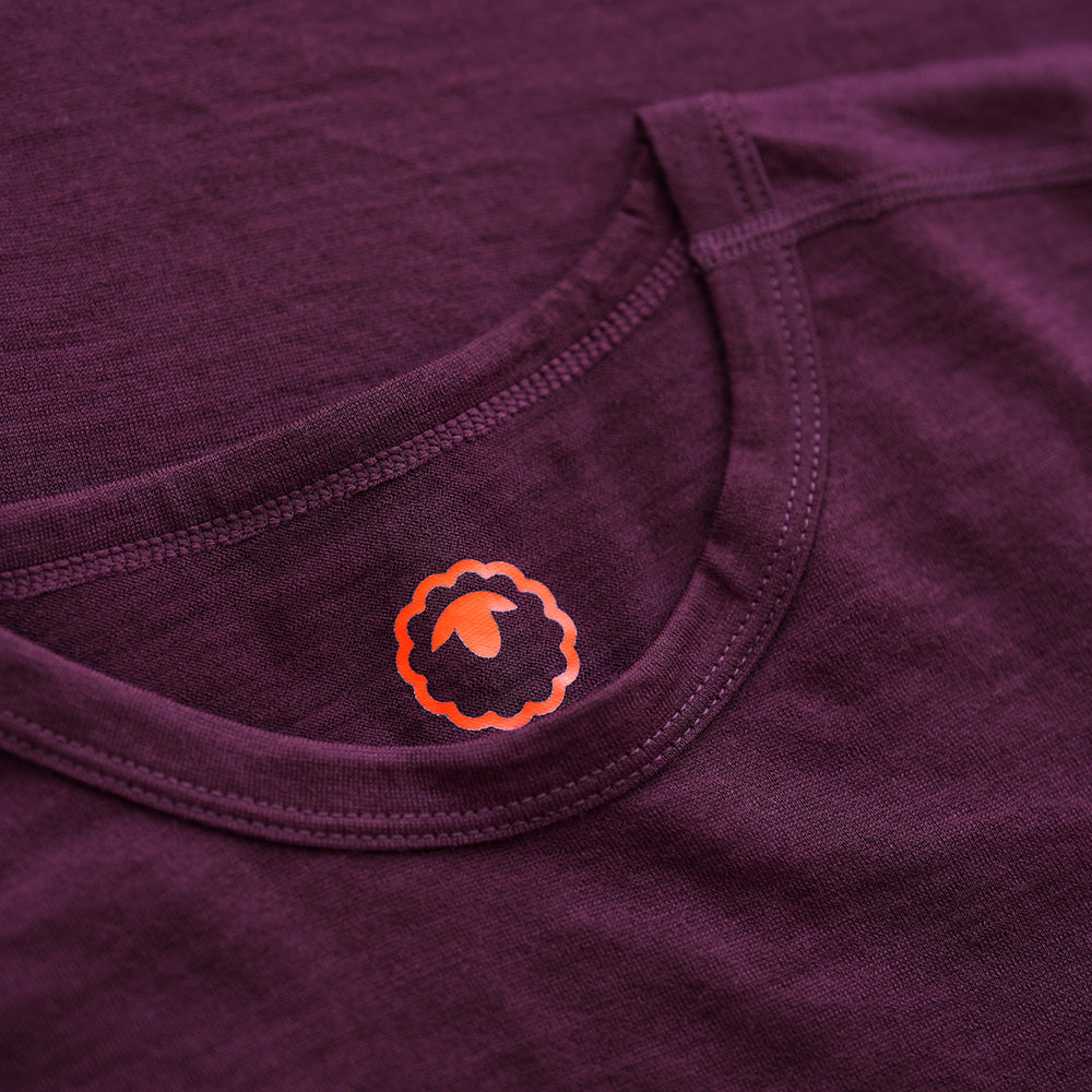 Isobaa | Mens Merino 150 Short Sleeve Crew (Wine) | Gear up for performance and comfort with Isobaa's technical Merino short-sleeved top.