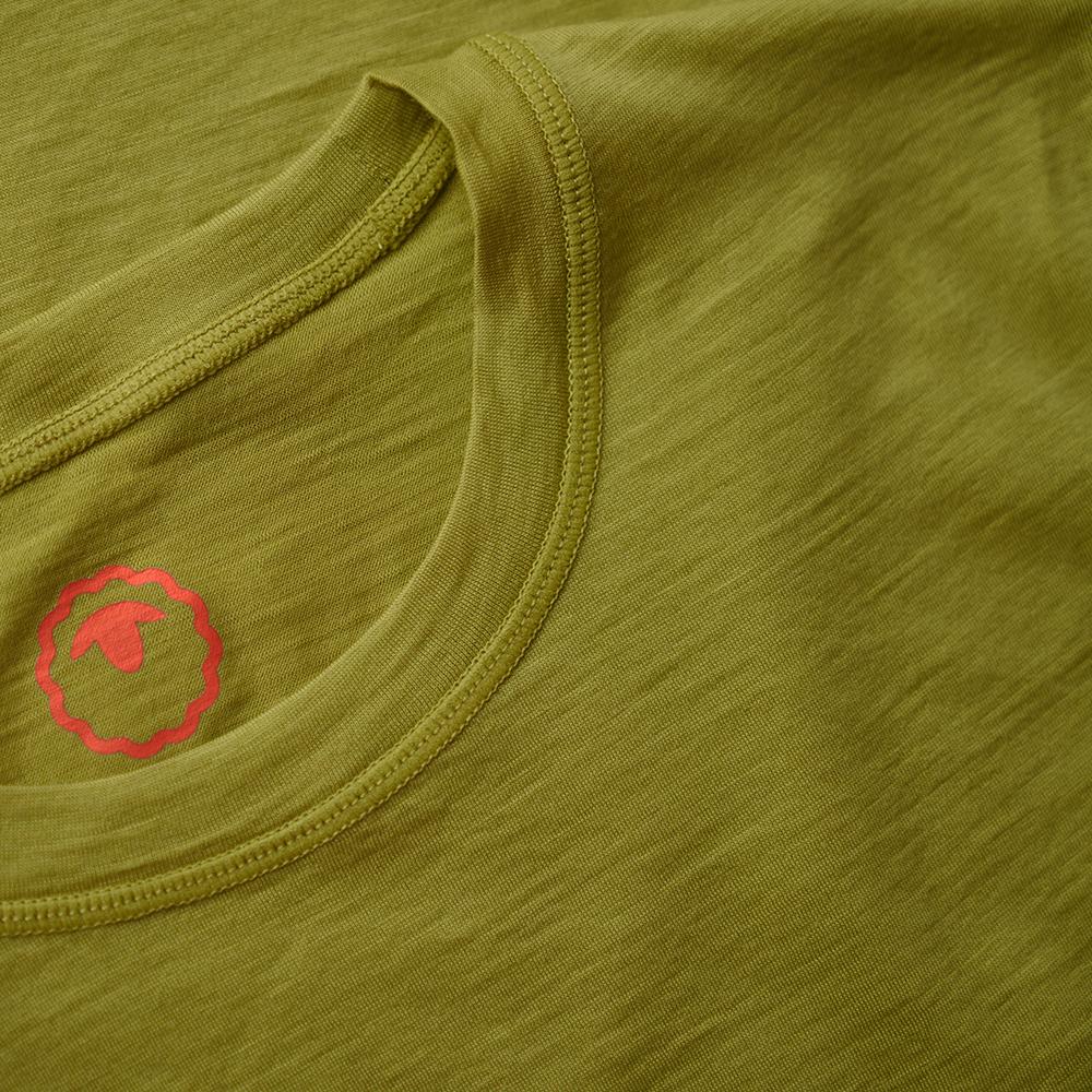 Isobaa | Womens Merino 150 Emblem Tee (Lime) | Conquer trails and city streets in comfort with Isobaa's superfine Merino T-Shirt.