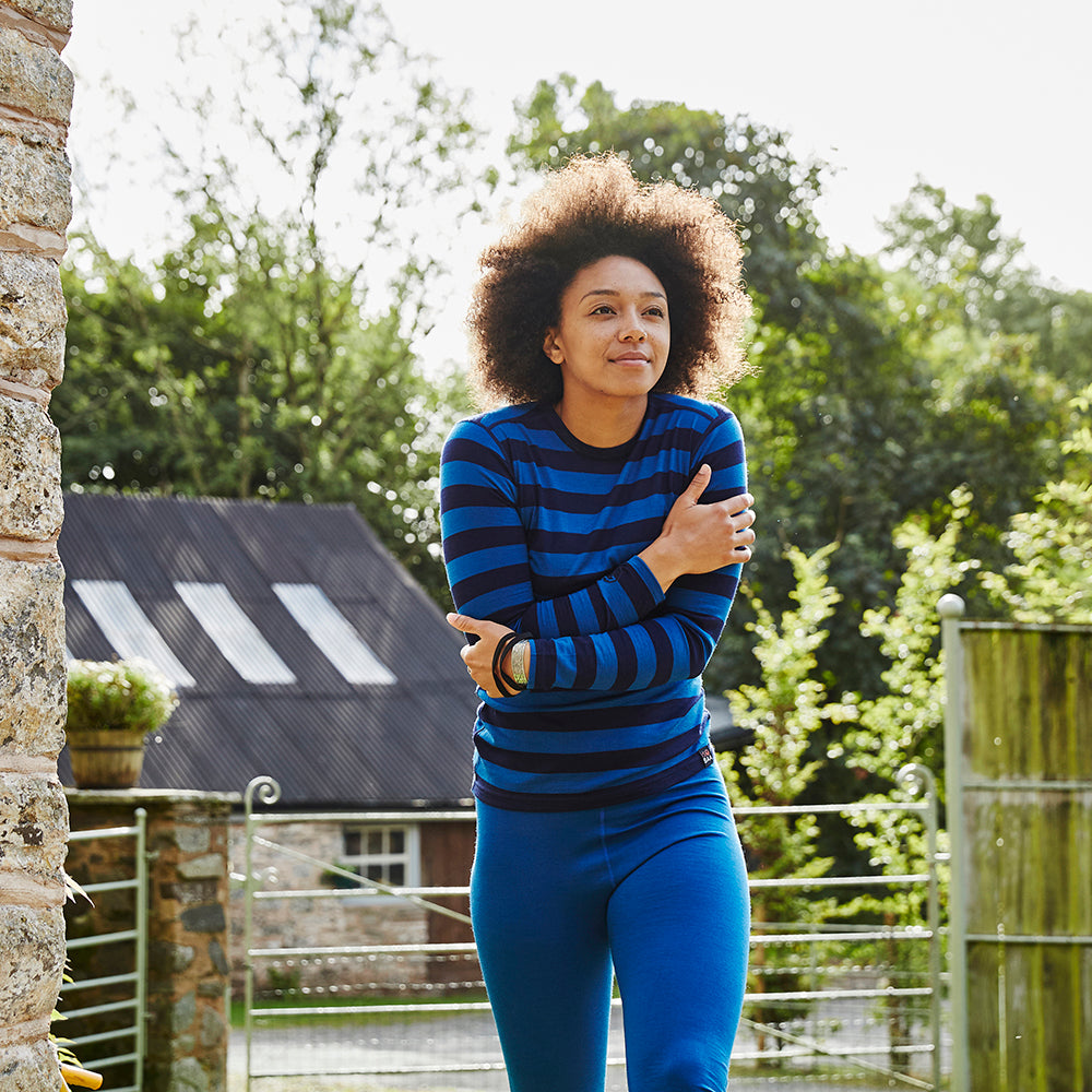 Isobaa | Womens Merino 180 Long Sleeve Crew (Navy/Blue) | Get outdoors with the ultimate Merino wool long-sleeve top. | Model: Savanah