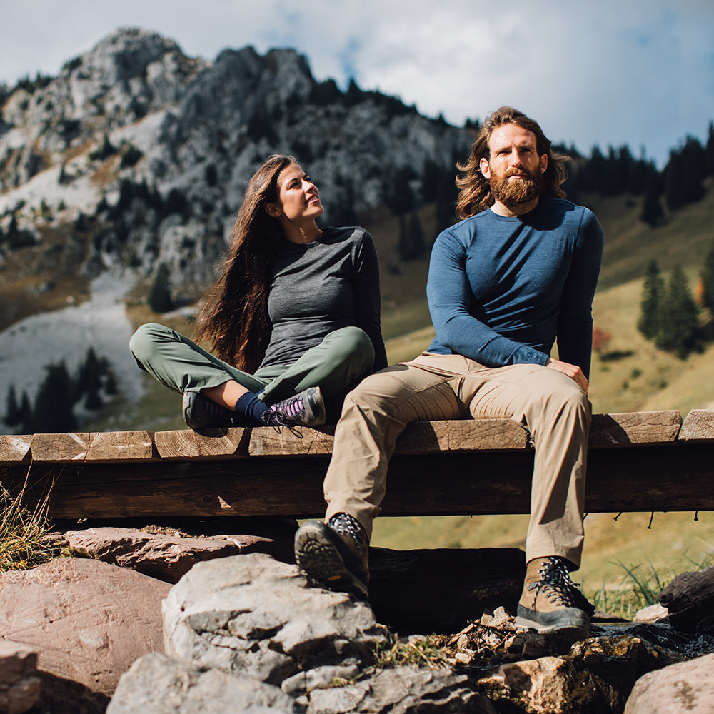 Isobaa | Womens Merino 180 Long Sleeve Crew (Smoke) | Get outdoors with the ultimate Merino wool long-sleeve top. | Model: Jess