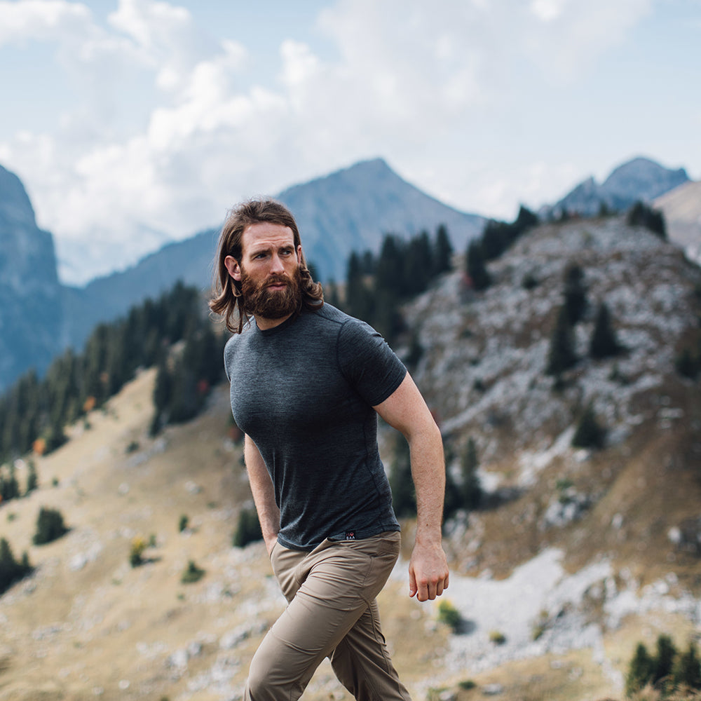 Isobaa | Mens Merino 150 Short Sleeve Crew (Smoke) | Gear up for performance and comfort with Isobaa's technical Merino short-sleeved top. | Model: Craig