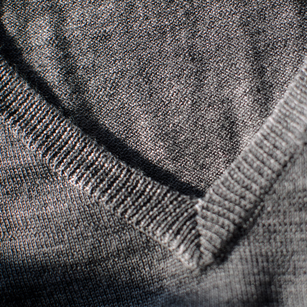 Isobaa | Mens Merino V Neck Sweater (Charcoal) | Stay comfortable on the go with our V-neck sweater crafted from superfine Merino wool.